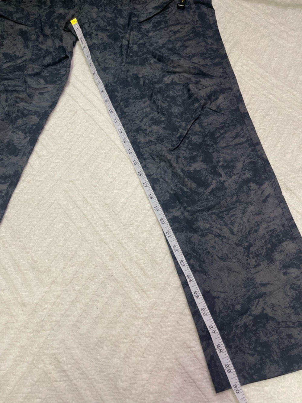 SIKAINI Outdoor Camouflage Utility Pants in Gray and Black - Picture 14 of 15